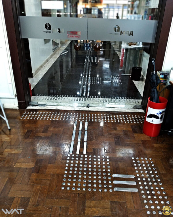 Piso Tátil Inox - Imagem 3