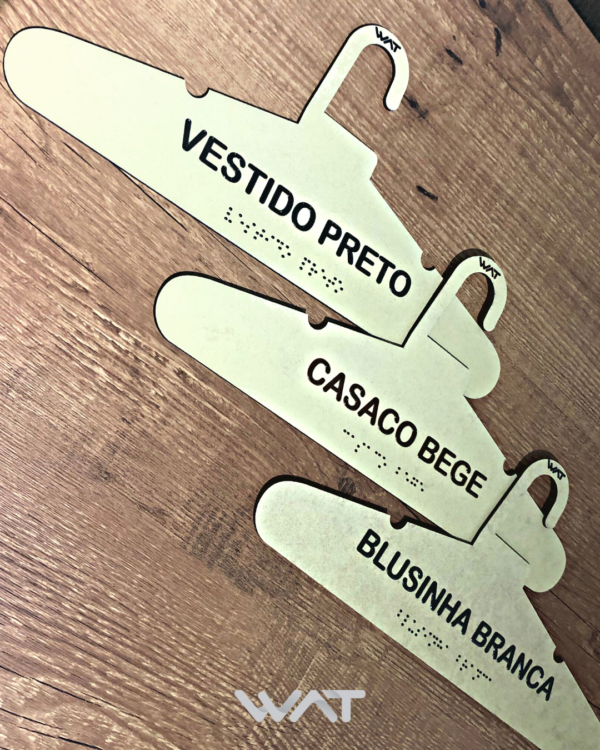 Cabide em Braille